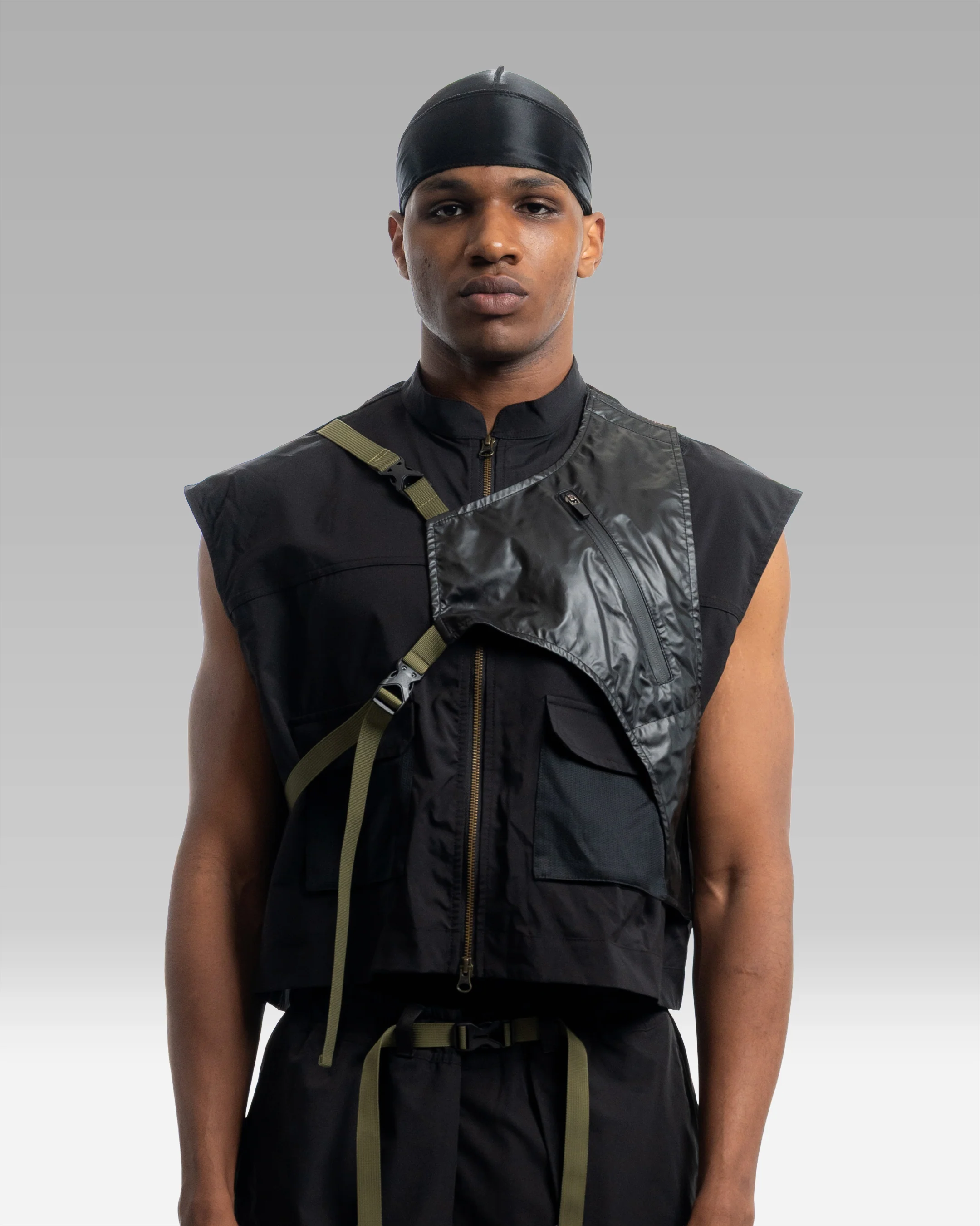 B1:R1 Cropped Vest - Image 4